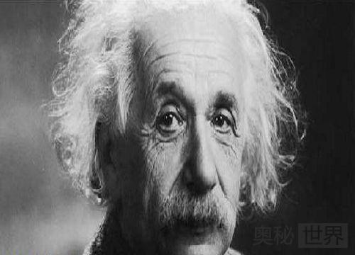爱因斯坦小时候数学成绩很好