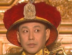 清朝皇帝帽子上为什么有一个小牌子？