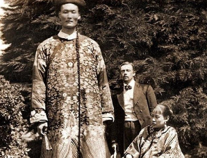 世界历史上最高的人詹世钗，身高达到3.19米